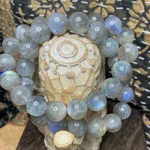 Labradorite 11mm Purple and rainbow flash